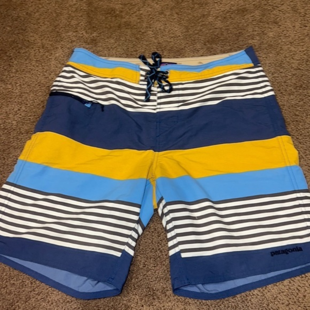 ❤️Patagonia‎ Men's Wavefarer 21" Board Shorts Size 31
